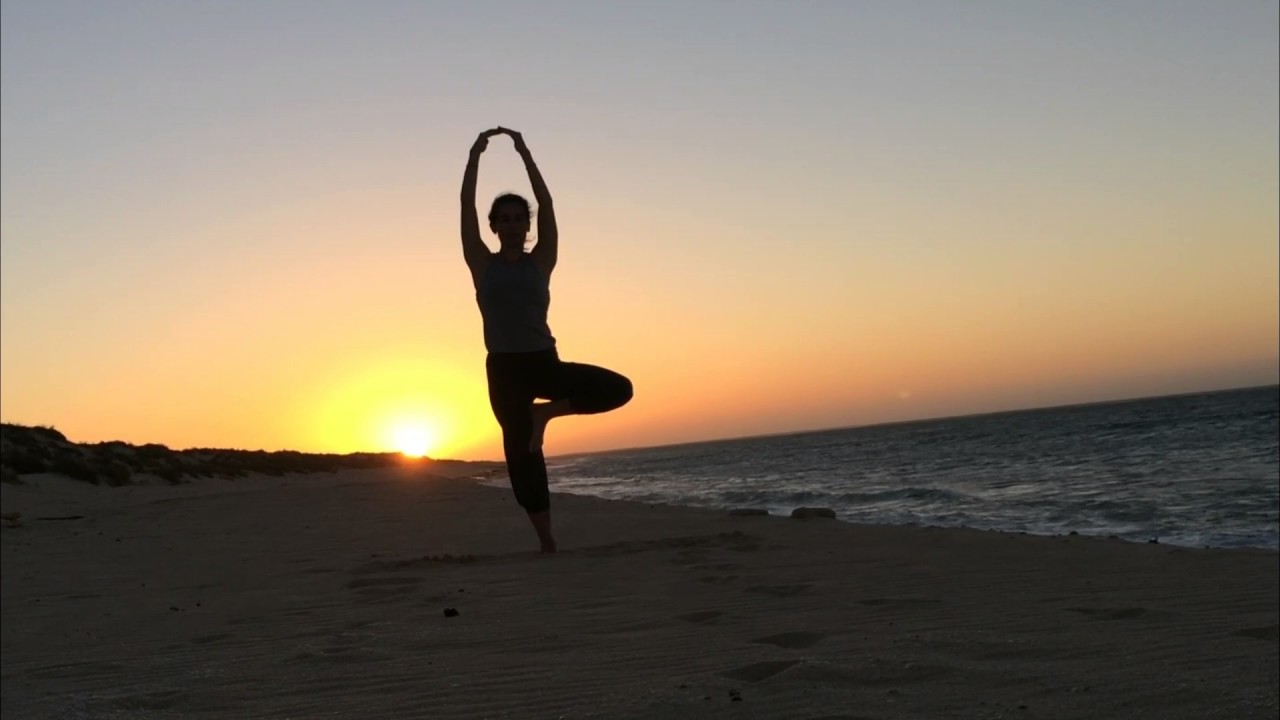 19-Minute Sunset Yoga Flow - YouTube