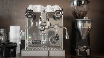 Extract espresso with my new Rocket Appartamento and Rocket Fausto Grinder