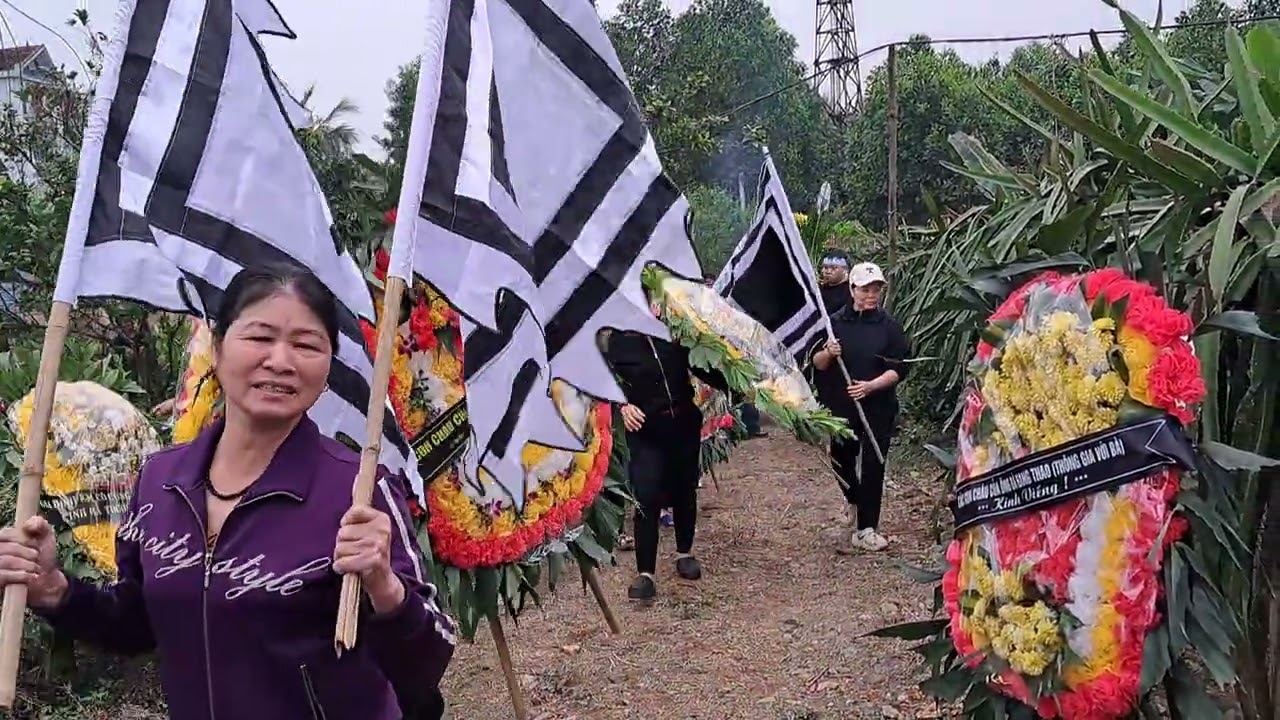 Lễ an táng cụ hoàng thị chỉ xóm soi xãphú lạc