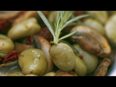 Video: Vinska Lignja I Salata Od Boba