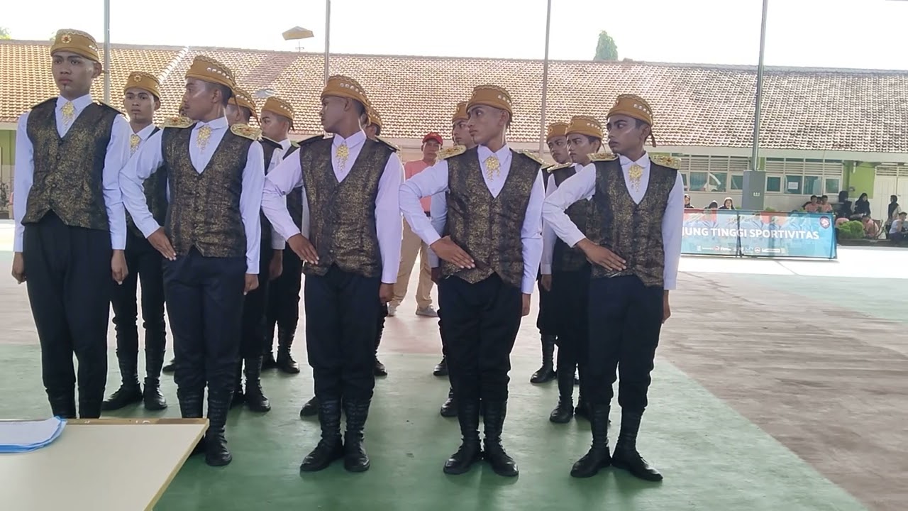 PENAMPILAN PASKIBRA SMAN 1 KAMAL DI LKBB ANGKASA SMAN 1 BANGSAL 2024