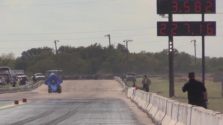 MIDDENDORF CRASHES AT FUNNY CAR CHAOS