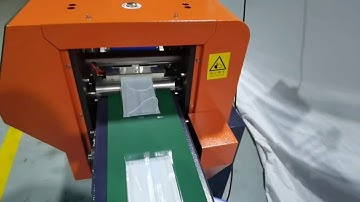 disposable face masks packing machine down film running type flow wrapper