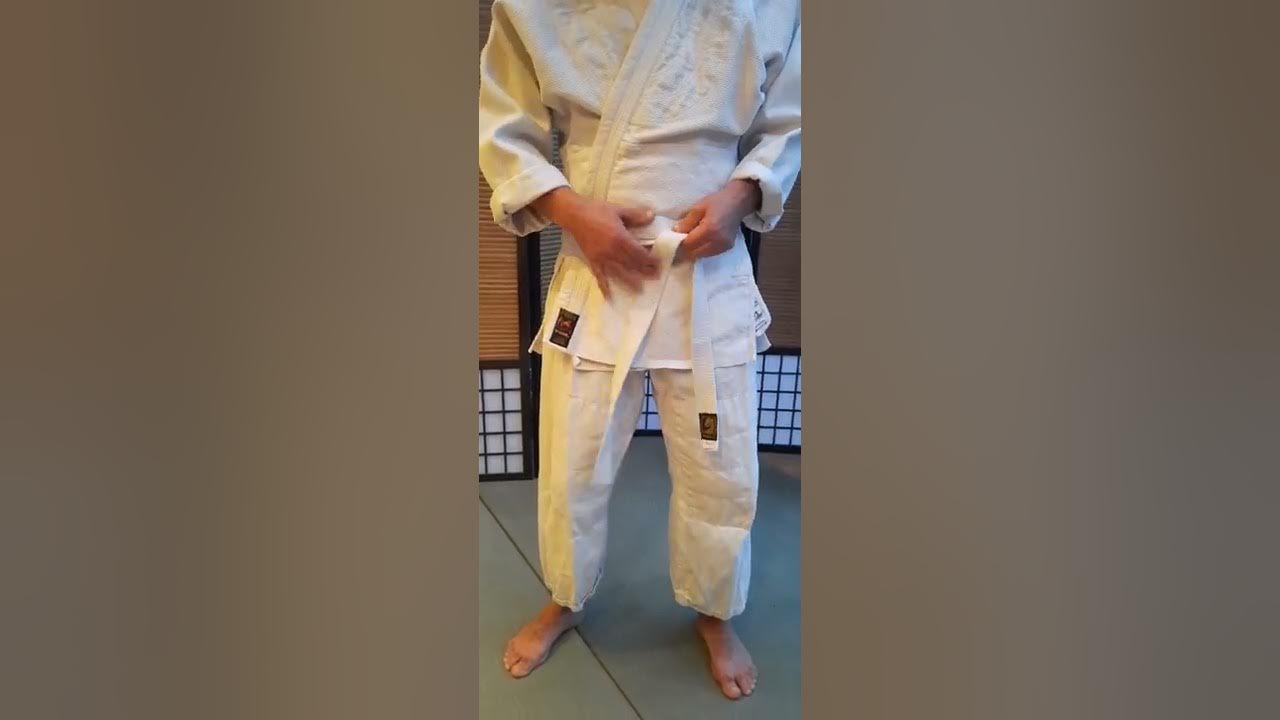 Aikido Gürtel (obi) richtig binden how to tie the Aikido belt