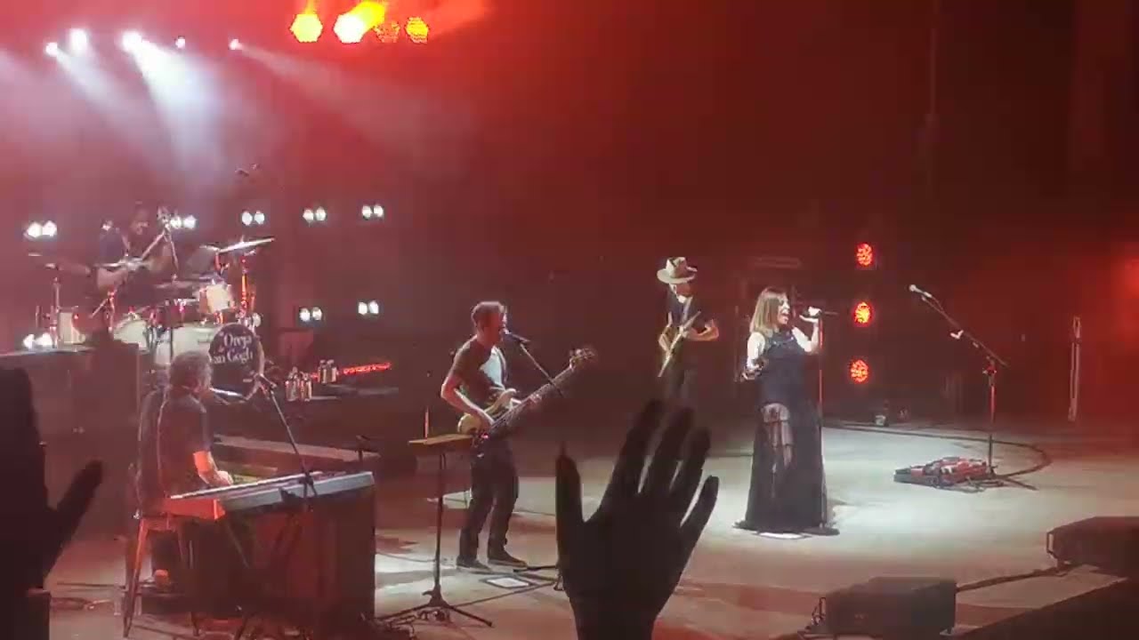 Pop + Muñeca de Trapo + 20 de Enero - La Oreja de Van Gogh -  Huelva 29.08.2024 (Final de Concierto)