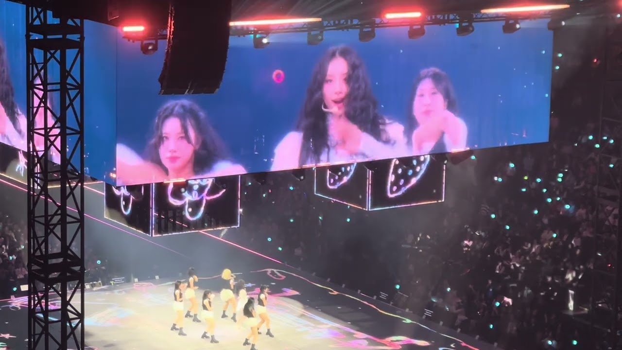 SHOOT (Firecracker) - Chaeyoung (TWICE) [Vancouver 1/9/26]