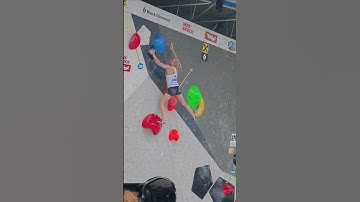 Her #dyno is her own arts #bouldering #climbing #ifsc #janja_garnbret #sloveniaclimbing #goat #janja