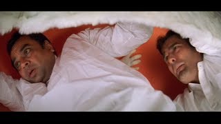 Comedy scene - Paresh Rawal & Akshaye Khanna disguised as a Cow! (Hulchul)