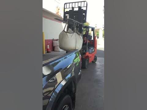 2017 Toyota Tacoma Load Capacity - YouTube