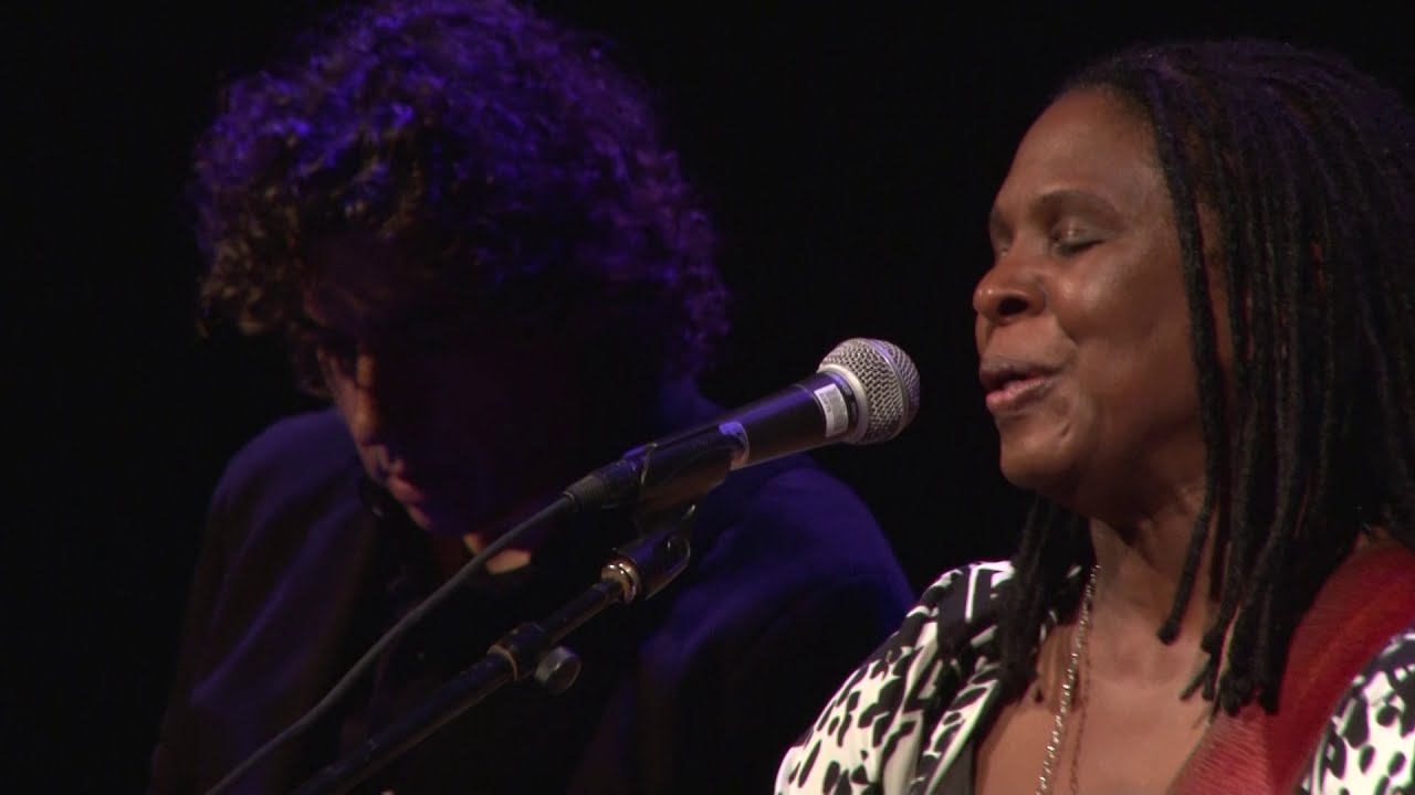Ver Open Sky - Ruthie Foster LIVE @ the Paramount Theater no YouTube Ver Open Sky - Ruthie Foster LIVE @ the Paramount Theater no YouTube