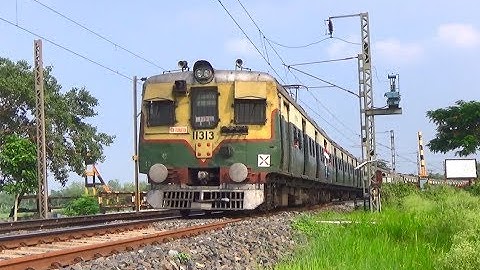 Up & Down Electric Multiple Unit Or EMU Train || Howrah Katwa Local || Eastern Railway