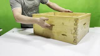 How to Make Handles on Wooden Boxes with a Circular Saw