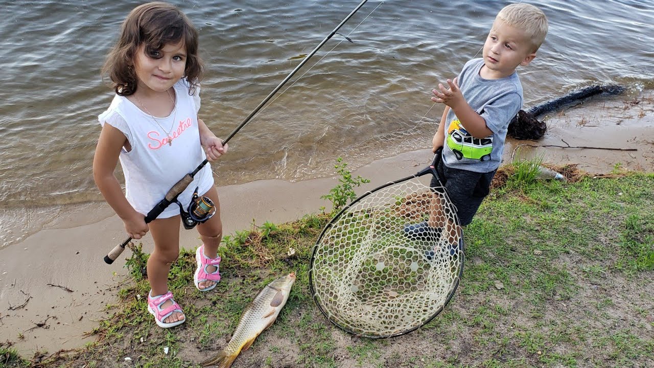 Take a kid Fishing 🎣 Then cook Louisiana Farm Crawfish 🦞🦐🍋🔥🌶
