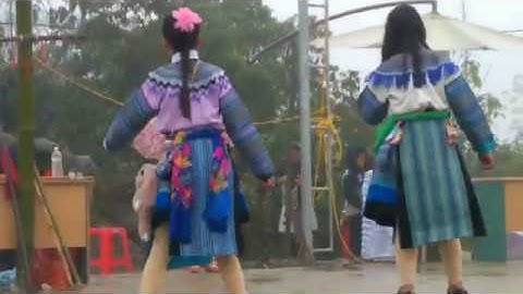 Gái xinh Hmong Nhảy trên Lễ hội Gầu Tào La Pan Tẩn ,Mường Khương Lào Cai - Tết phần 5