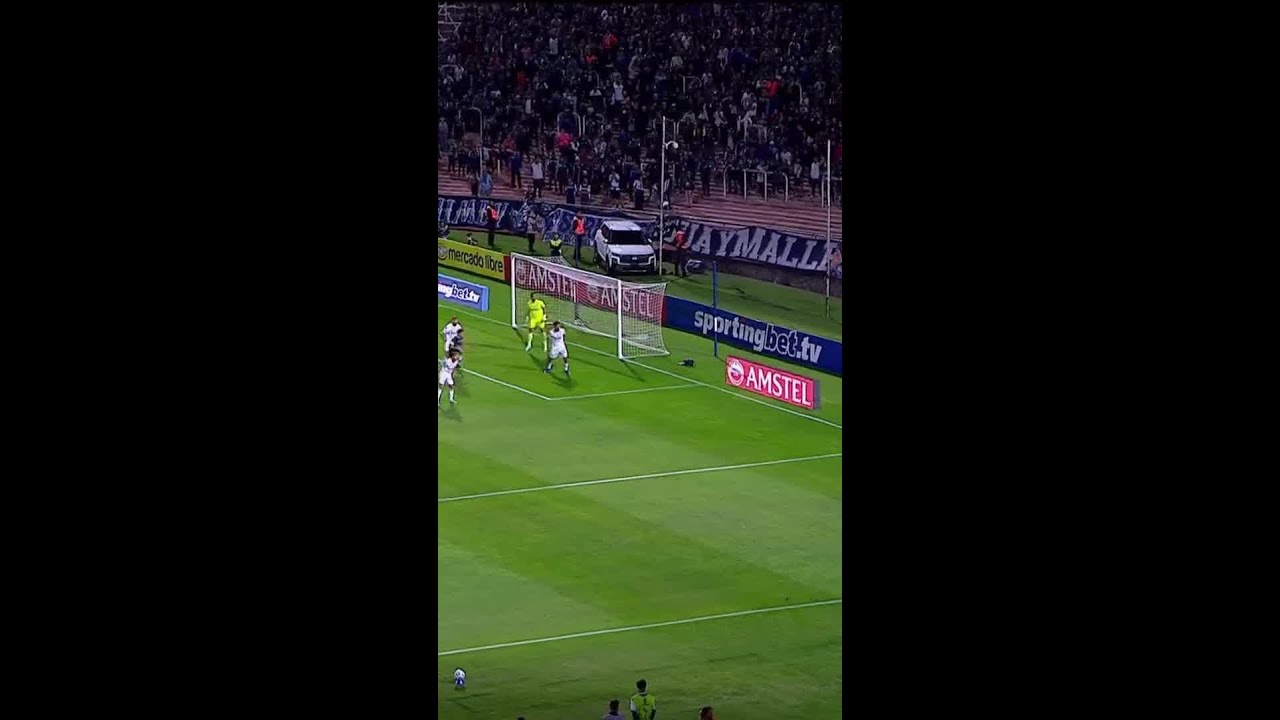 QUE SUSTO! RIVADAVIA CARIMBA O TRAVESSÃO DO FLUMINENSE | #shorts | ge.globo