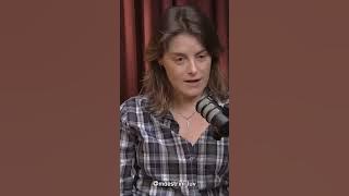 Alessandra Maestrini se transformando em Bozena