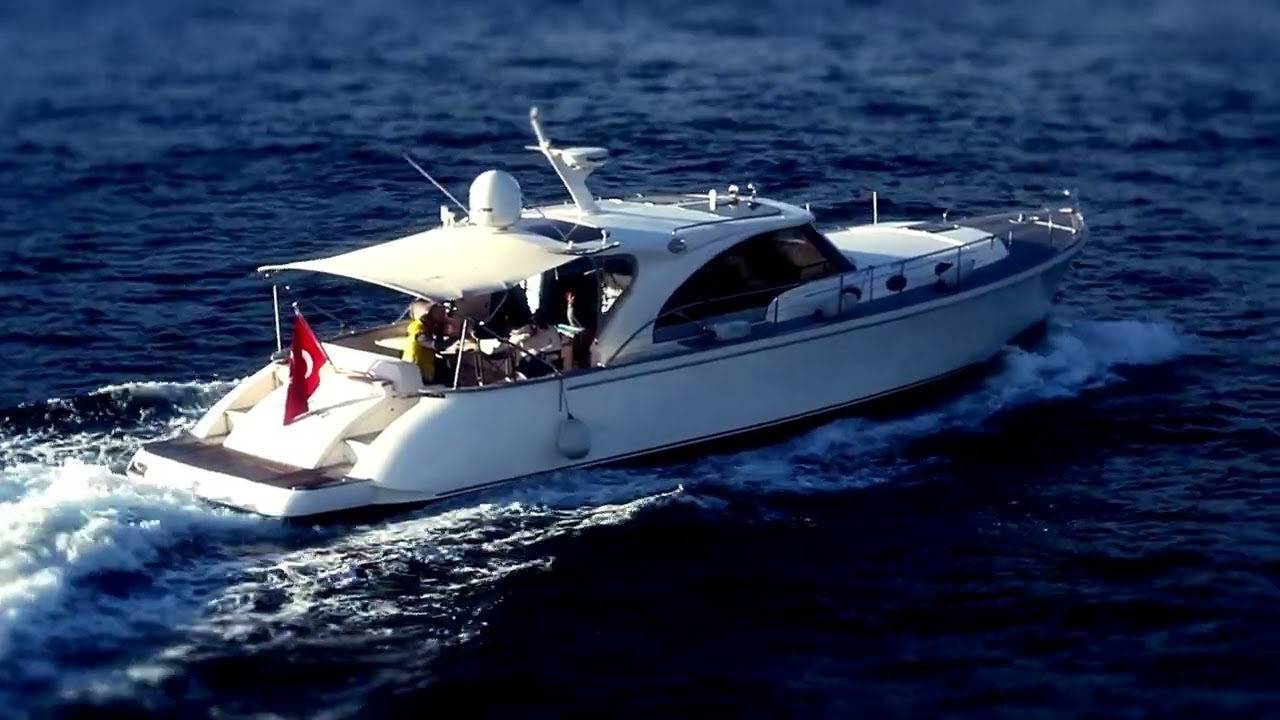 Maximum Overdrive - Aurora Cosmic Pulse