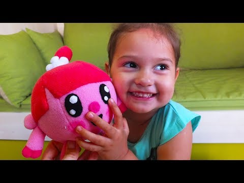 Видео: Веселые игры для девочки. Большой СБОРНИК видео Селин. Интересные игрушки.