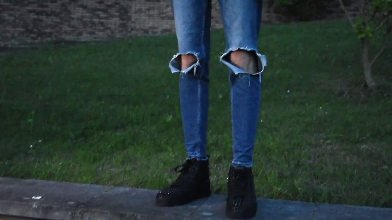 Christian Louboutin  Louis Calf Spikes  1000$ Sneakers!