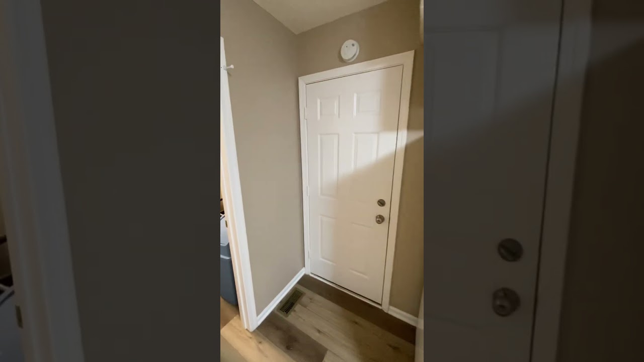 Home tour-Indianapolis-7851 Trotwood Circle