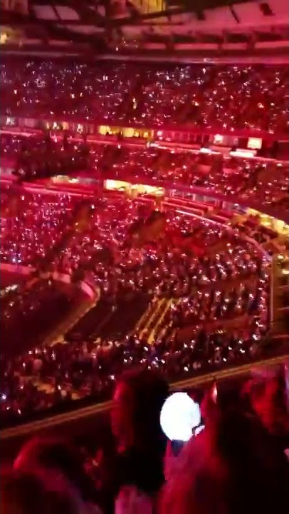 BTS ARMY singing 'Mic Drop' at Chicago United Center