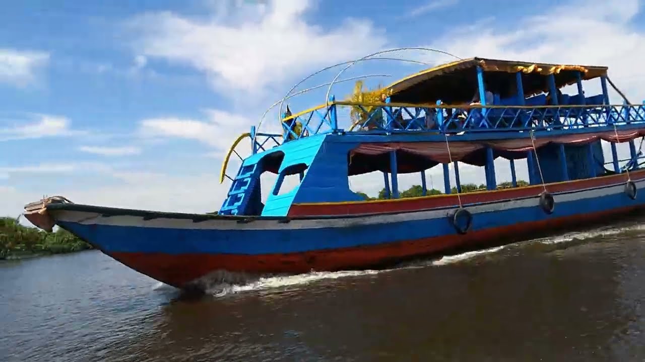 Most beautiful tourist of places at floating village today 