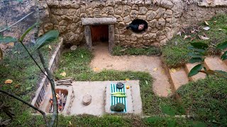 Girl Live off Grid, Built an Underground Swimming Pool Inside Secret Under Earth House