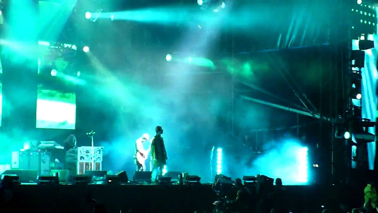 Oasis Supersonic Live Sunderland Stadium Of Light 10/06/2009 720p HD