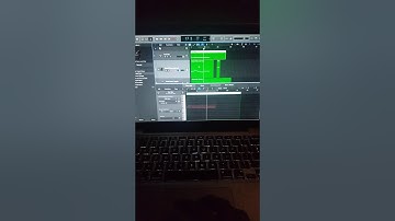 Piano roll stuck on one instrument quick fix - Logic Pro X