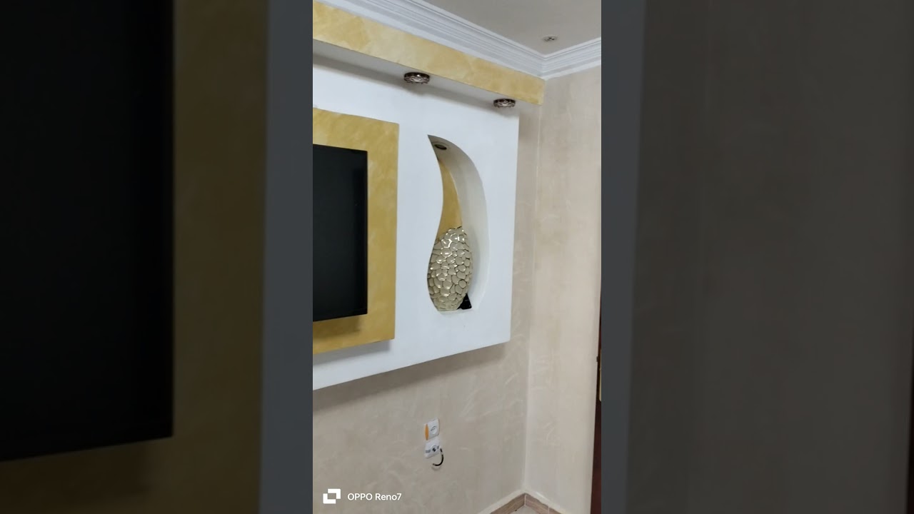 للبيع الطابق الاول معاها بالكو بوحا بلعربي السعر 900يرجي الاتصال 0798416080