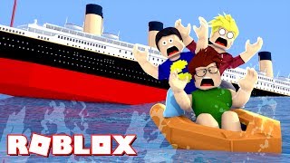 FUGINDO DE UM NÁVIO AFUNDANDO!  Roblox