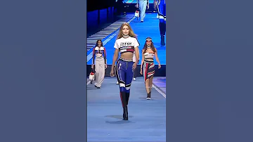 That’s my job #gigihadid #runway #supermodel #nextinfashion