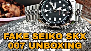 FAKE SEIKO SKX 007 UNBOXING - YouTube