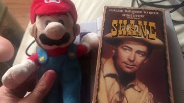 Mario watches the Paramount Feature Presentation logo