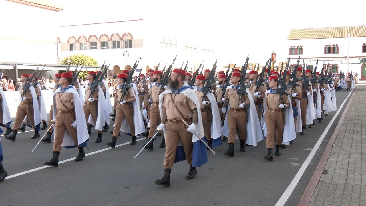 Regulares y legionarios, hermanados por su patrona, la Virgen de la Inmaculada