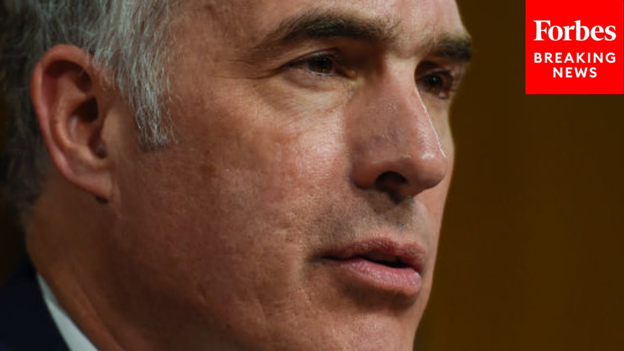 Bob Casey Presses Experts On AI's Effect On 'The Dignity Of The