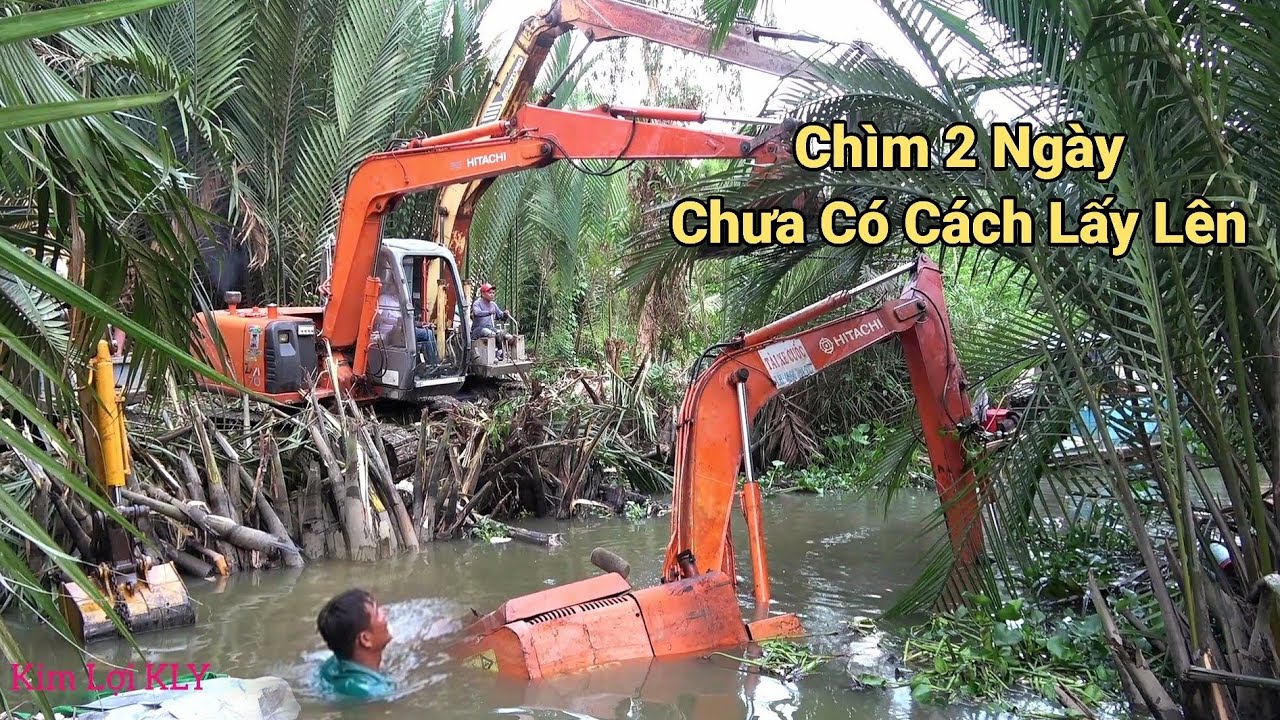 Quá Khó Để Lấy Xe Cuốc Lọt Xuống Kênh Giữa Đám Rừng Dừa Nước Kiểu Như Này Lên.