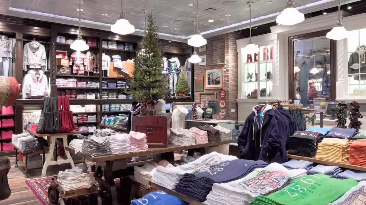 Shoppers and workers in the new Aeropostale clothing store in Times Square  in New York on opening day Stock Photo - Alamy