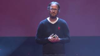 Warping the age old craft of beekeeping into the modern age | André Kapitein | TEDxHaarlem