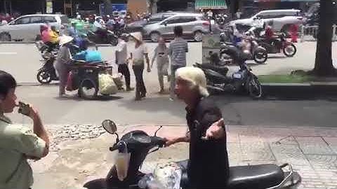 Biểu Tình Ngày 10/06 Ở Quận 5 Tp. HCM - Đặc Khu 99 năm - Đừng Để Lòng Yêu Nước Bị Lợi Dụng