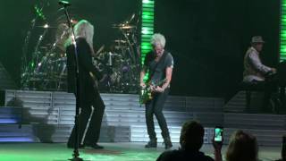 REO Speedwagon  Son of a Poor Man with tribute to Gary Richrath and acoustic intro  (11/13/2015)