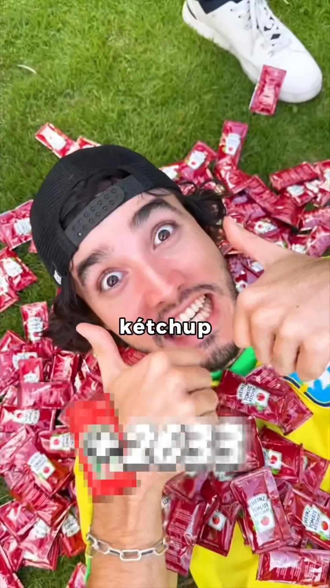 CUANTOS SOBRES DE CATSUP SE NECESITAN PARA LLENAR UN BOTE???
