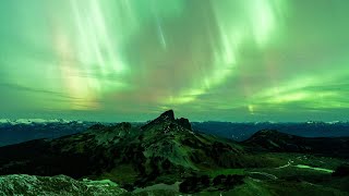A Night of Northern Lights on Panorama Ridge - TIMELAPSE