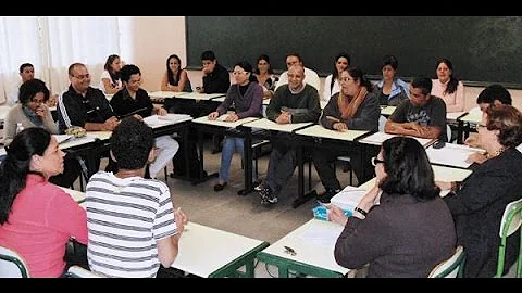 Como funciona o conselho escolar para passar de ano?