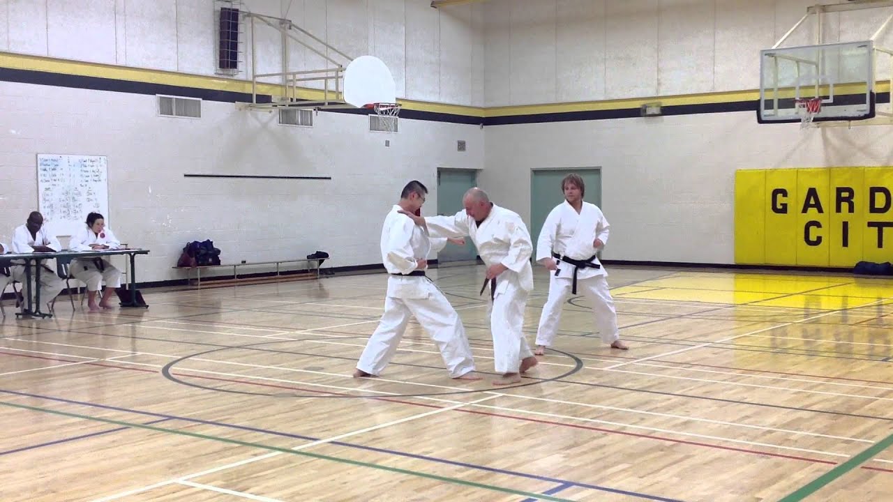 Heian Shodan Bunkai - IKD Shotokan Karate Shodan testing | Shihan Maureen Woon-a-tai 2012