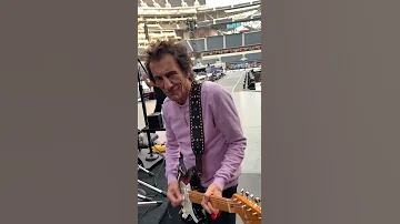 The Rolling Stones - soundcheck - Sofi Stadium LA 2021 - Ron Wood donated his guitar to GuitarIcons