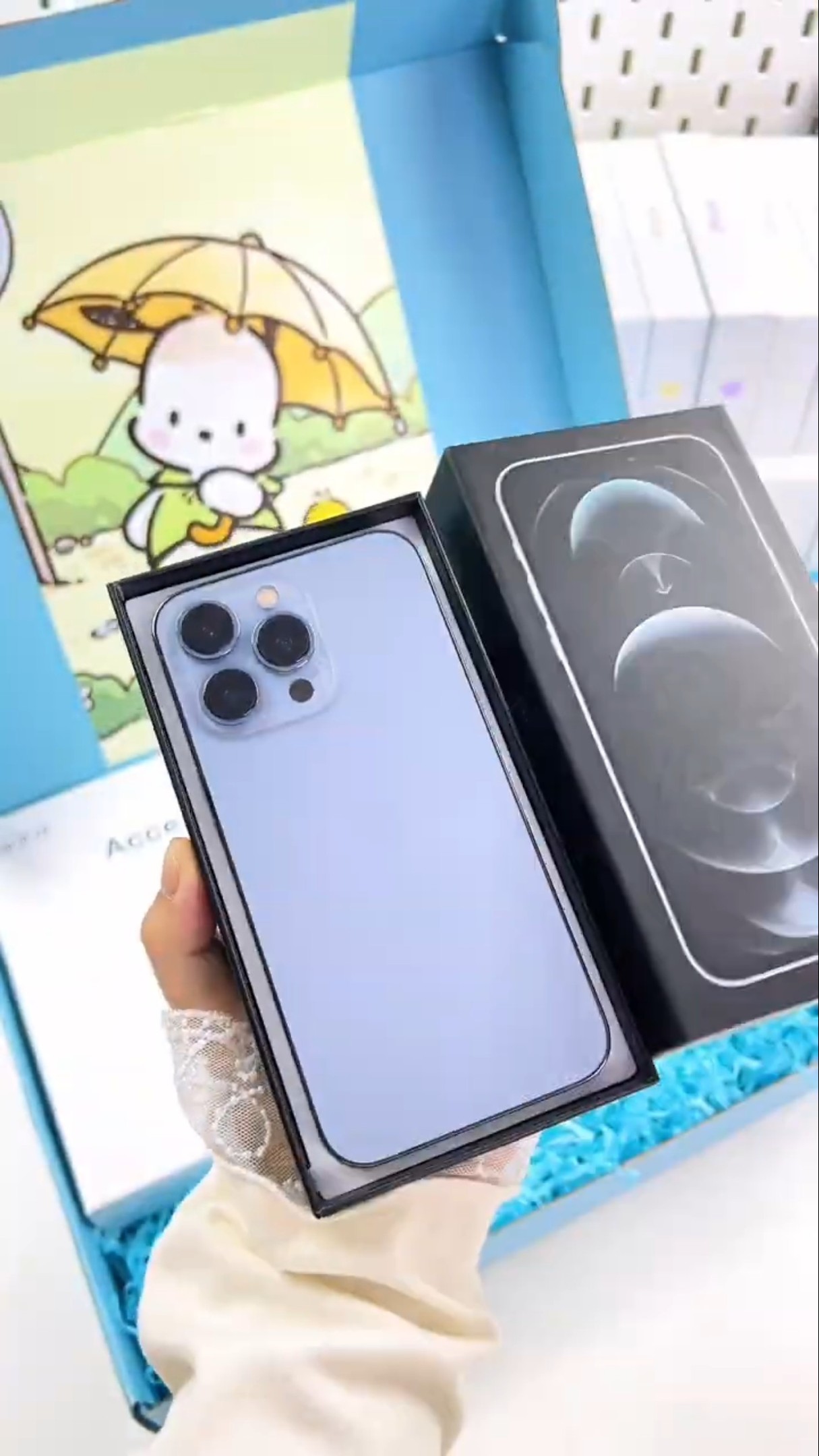 iPhone 13 Pro Gift Box Immersive Packaging #shorts