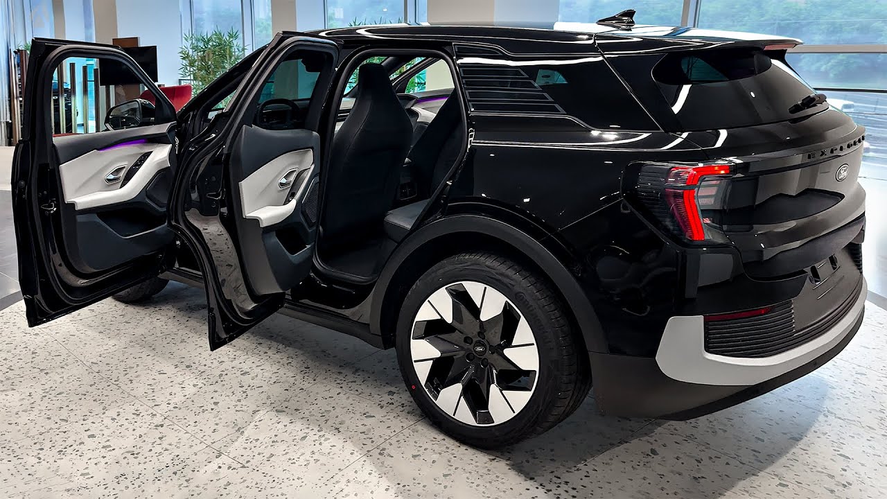 Ford Explorer Premium 2025 - Exterior and Interior