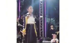 Demi Lovato performing No Promises at the Good Morning America Concert 2017