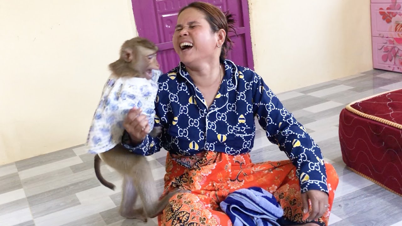 Jason $hy That Mom Laugh When Wear Skirt By Self Spinning-princess